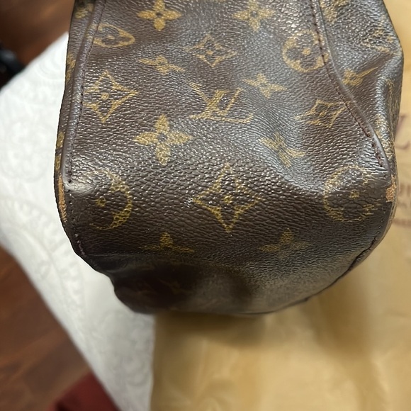 Authentic Louis Vuitton Looping Monogramed GM Tote - Picture 13 of 14